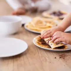 Temperatura posiłków w przedszkolu: Czy Twoje dziecko je bezpiecznie?