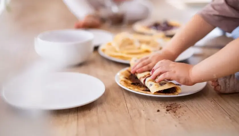 Temperatura posiłków w przedszkolu: Czy Twoje dziecko je bezpiecznie?